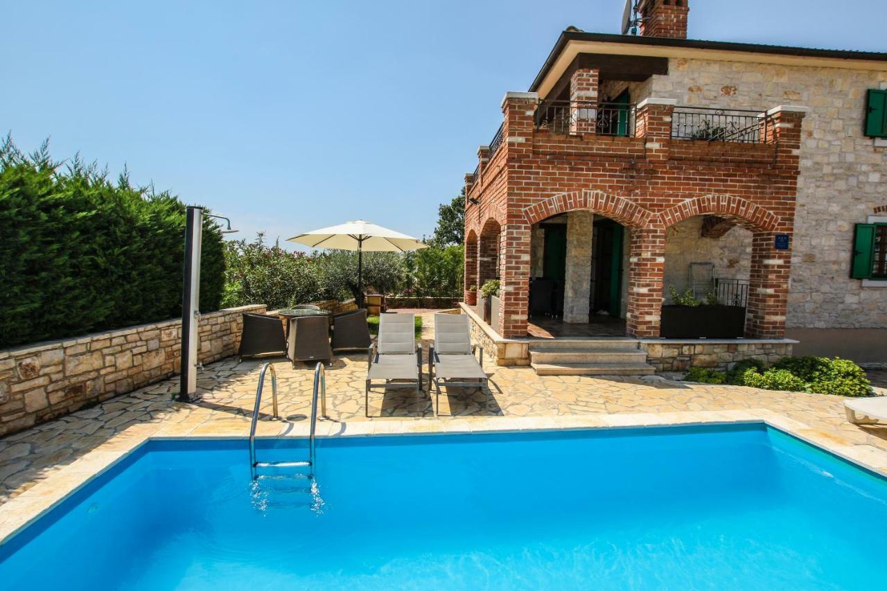 Villa Istriana Jakob With Pool Tar-Vabriga Kültér fotó